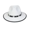 Cappello fedora in lana bianca con fascia in pelle nera e borchie etiche argento - M (56-58cm) / Stile Concho in Rilievo (2HAT084) / Bianco