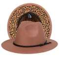 Dettaglio del cappello fedora kaki con bordo nero e fodera interna a stampa leopardata - Taglia unica(56-58cm) / Cammello (234-E)