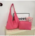 Detalle del bolso tote de lona rosa vibrante y neceser pequeño con cremallera a juego - Talla única / Bolso Tote Y Estuche (Rosa Rojo) / Rosa Rojo