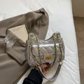 Borsa a spalla trapuntata argento con catena dorata e ricamo a rombi elegante - Taglia unica / Argento