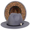 Cappello fedora grigio scuro con tesa leopardata e piccolo ciondolo a cuore decorativo - Taglia unica(56-58cm) / Grigio (236-A)