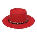 Schicker roter Strohhut mit schwarzem Lederband und auffälliger goldener Gliederkette - Einheitsgröße(56-58cm) / Goldkettchen-Band (312M-Rot)
