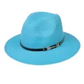 Chapeau Panama classique en paille bleu clair avec ruban cuir noir et boucle dorée - 56-58cm / Bande de Cuir Noir Avec Boucle Or / 342-T Bleu Lac