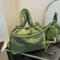 Borsa tote trapuntata verde brillante in nylon con imbottitura e coulisse interna - Taglia unica / Verde