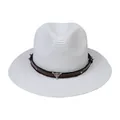 Chapeau Panama blanc tissé avec ruban en cuir marron et boucle métallique tête de mort - 56-58cm / Bande de Cuir à Rivets Tête de Taureau / Blanc