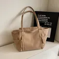 Borsa tote in velluto a coste kaki con tasche anteriori e tiretti in corda intrecciata - Taglia unica / Cachi