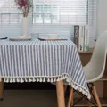 Γαλάζιο και λευκό ριγέ τραπεζομάντιλο με λευκά κρόσσια σε σκανδιναβικό στυλ - 140*250cm / Σχέδιο Μπλε Ριγέ Νήμα Βαμμένο Με Φούντες