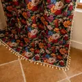 Vintage jacquard gordijn met olieverfstijl bloemenpatroon en decoratieve crème kwastjes - Gekleurde Roos (Kwastje Haak) / 150cm Breedte x 45cm Hoogte