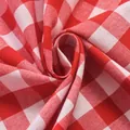 Gros plan du tissu vichy rouge et blanc pour petits rideaux de fenêtre de Noël - 140 Largeur x 45 Hauteur / Carreaux Rouge Blanc (Style Crochet)