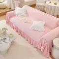 Dettaglio copridivano in cotone rosa con eleganti bordi a balze e trama di alta qualità - 180*180CM / Loto Rosa