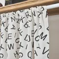 Μοντέρνα μινιμαλιστική κουρτίνα καφέ με μαύρα γράμματα σε μπεζ βαμβακερό λινό ύφασμα - Ασπρόμαυρο Αλφάβητο με Θήκη Κονταριού / 140 Πλάτος * 45 Ύψος