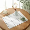 Dik katoenen en linnen placemat met blauw ruitpatroon op een houten tafel - Cotton Linen Plaid / 30x40cm