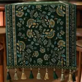 Vintage donkergroene tafelloper met jacquard bloemmotieven en elegante kwastjesaccenten - 35x120cm / Jacquard Groene Ranken Met Groene Kwast