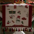 Weihnachts-Tischläufer in Rot und Weiß mit Schneemann-Motiv und bunten Quasten - 35x140cm / Weißer Schneemann-Stil