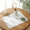 Set de table français à carreaux blancs et bleus avec élégante bordure brodée en dentelle - Cotton Linen Plaid / 30x40cm