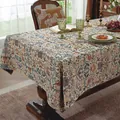 Detail van het vintage tafelkleed met bloemen- en vogelmotieven op beige linnen - 60*60cm / Jacquard Gele Ekster