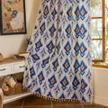 Rideau à motif géométrique ikat avec pompons en bleu, blanc et orange vif - 150 Largeur * 160CM Hauteur / Passe-tringle / Géométrique bleu personnalisé