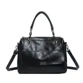 Borsa Boston retrò in ecopelle nera con motivo trapuntato e finiture in metallo scuro - Nero