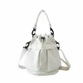 Veelzijdige crèmekleurige nylon bucket bag met trekkoord, dik handvat en schouderriem - Verbeterd Wit