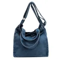Grand sac cabas en denim bleu foncé avec bandoulière réglable et détails argentés - Bleu clair