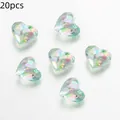 Perline a cuore in acrilico traslucido con rivestimento AB iridescente, set da 20 pezzi - Confezione da 20 (1.9x1.6cm) / Verde