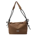 Borsa a spalla marrone in nylon a pieghe con tracolla a righe e dettaglio logo - Marrone