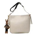 Beige bucket bag met jacquard schouderband en een schattige konijnen hanger - Enkele Tas / Broken Wit
