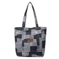 Retro Patchwork Denim Shopper mit blauen Stoffquadraten und braunen Ledergriffen - Dunkelblau