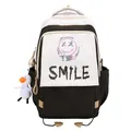 Minimalistischer schwarz-weißer Studentenrucksack mit SMILE-Print und Entenanhänger - Einzelne Tasche / Schwarz