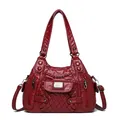 Sac bandoulière matelassé rouge foncé pour femme en cuir souple avec poignées et bretelle - Bordeaux