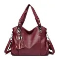 Bolso tote burdeos para mujer con textura de piel sintética y elegante borla decorativa - Burdeos