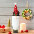 Funda de botella de vino de gnomo de Navidad con gorro rojo de fieltro y barba de pelo blanco - Funda de Botella Rudolph (G-JT176)