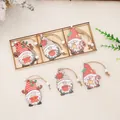 Set van 6 houten kerstkabouters met strepen en sneeuwvlokken in een houten doos - Feeststijl