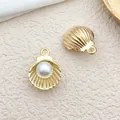 Golden shell charms with pearl inlay for DIY jewelry making pendants and necklaces - 12x15mm / 人造珍珠贝壳(11948) / 1 Piece / Gold