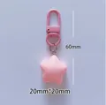 Süßer rosa Stern-Schlüsselanhänger mit 3D-Resin-Anhänger und Karabiner, 60mm Gesamtlänge - Rosa