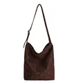 Retro-Shopper aus Wildlederimitat mit Leopardenmuster und verstellbarem Schultergurt - Leopardenmuster