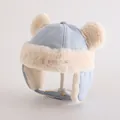 Hellblaue Wintermütze für Babys mit Kunstfellfutter und süßen Plüsch-Bommelohren - Kleinkinder 1-3 Jahre / Doppelbommel / Himmelblau
