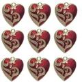 Detalle de dijes de corazón de esmalte rojo con grabados dorados para joyería - Dije de Corazón Patrón Oro Rojo