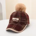 Detail of plaid winter baseball cap with faux fur pom-pom and Boston embroidered patch - Kids (48-54CM) / BOSTON Wine Red Plaid