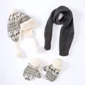 Détail de l'ensemble d'hiver pour enfants : bonnet, écharpe et moufles à motifs de cerf - Enfants 4-12 Ans Élastique / Style Renne Nordique Beige (7)