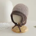 Cappello in maglia beige e marrone per neonati con paraorecchie e toppa smiley - Grigio scuro