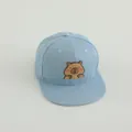 Kinder-Basecap in Hellblau mit süßem Capybara-Cartoon-Aufnäher und flachem Schirm - Kindergröße / Hellblau