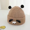 Détail du bonnet en maille pour enfant avec oreilles de chien et texture côtelée douce - 2-7 Ans (Élastique) / Kaki
