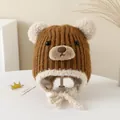 Détail du bonnet tricoté pour bébé avec doublure en laine d'agneau et oreilles d'ours - Style Élastique pour Enfants / Café Foncé