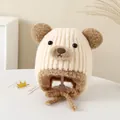Détail du bonnet tricoté pour bébé avec oreilles d'ours et protège-oreilles chauds - Style Élastique pour Enfants / Beige