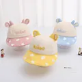 Dettaglio di cappelli da sole per neonati in rosa, giallo e blu con orecchie 3D e falda - Neonato (1-3 Anni) / Rosa (NICE)