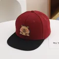 Snapback pet voor kinderen met schattig cartoonontwerp in rode en zwarte kleurcombinatie - Bordeauxrood