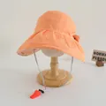 Cappello da sole arancione per bambine in cotone testurizzato con fiocco e fischietto rosso - Taglia per Bambini / Arancione (Con Fischietto E Borsa Coordinata)