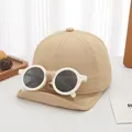 Detalle de la gorra de algodón caqui para bebé con gafas de sol redondas desmontables - Estilo Infantil / Caqui