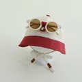 Dettaglio cappello sole neonato con rete traspirante e occhiali tondi decorativi - 48-50cm / Bordeaux